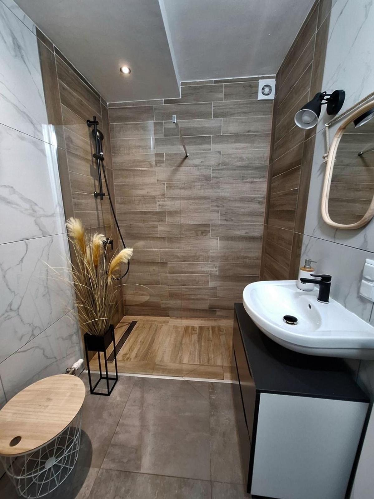 La Vida Appartment 1 Klagenfurt am Woerthersee ภายนอก รูปภาพ
